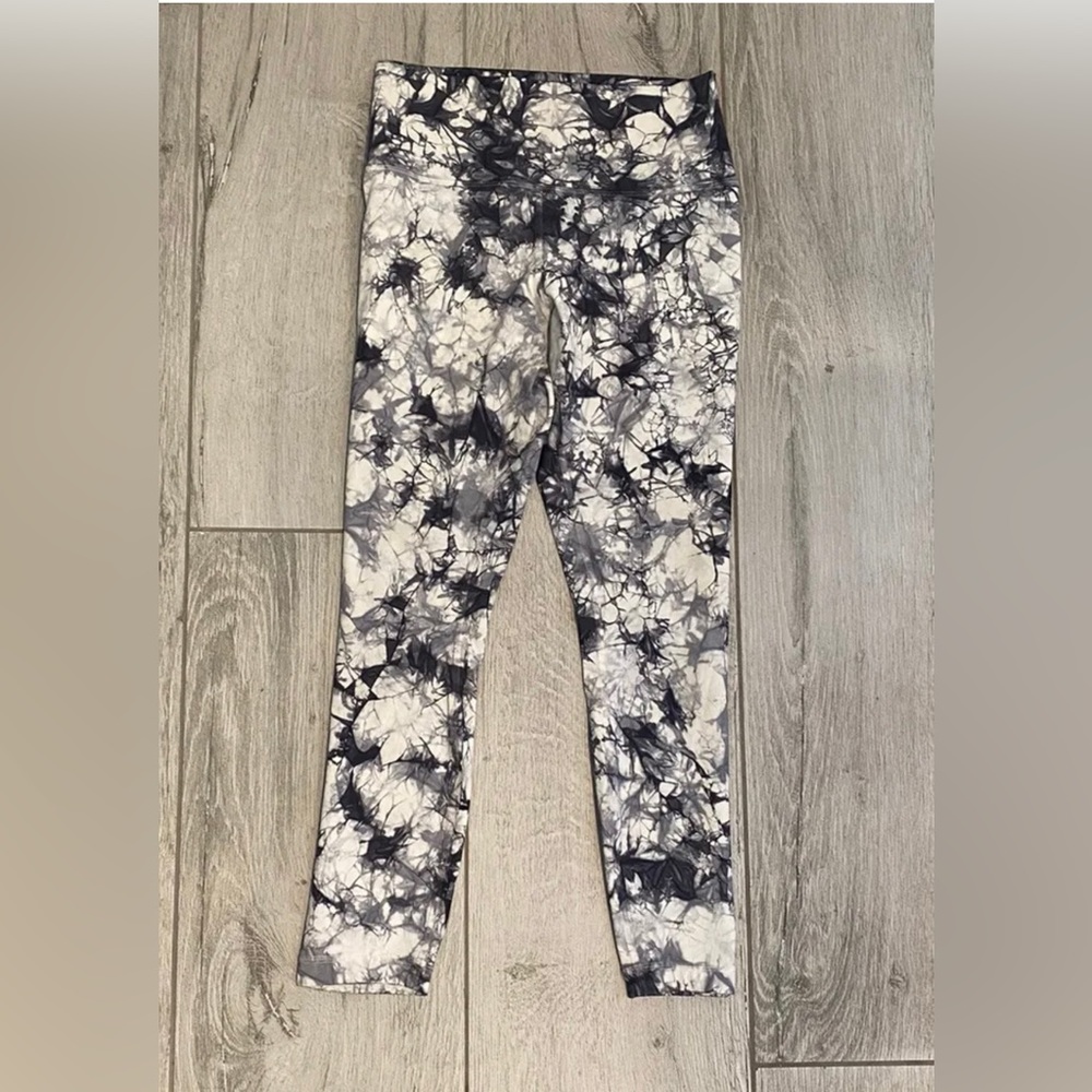 Lululemon Wunder Under Tight Luxtreme 25” Sz 10 EUC